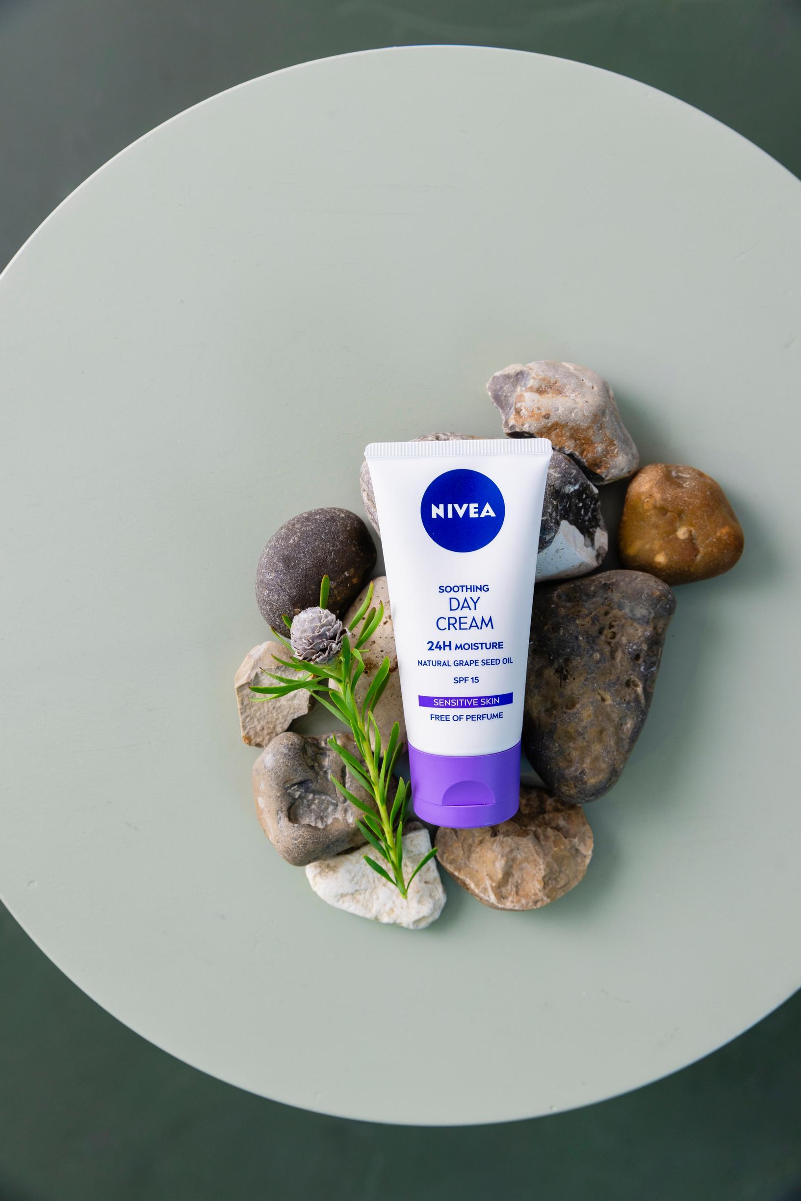 Nivea Soothing Day Cream 24 h Moisture 4,95 e.