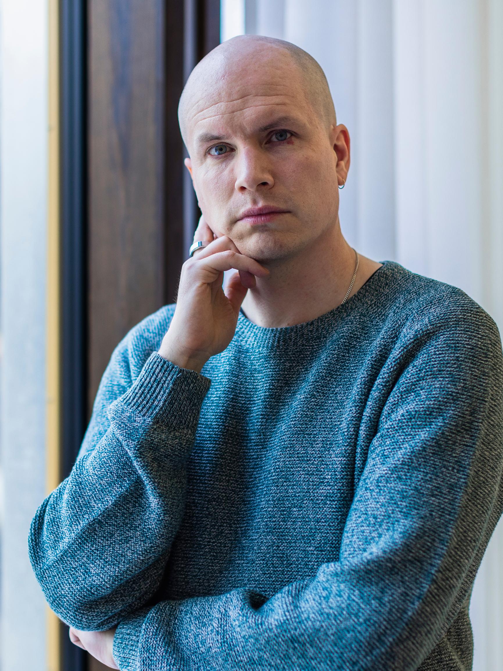 Teatteriohjaaja Akse Petterssonin syömishäiriö alkoi kehittyä 7-vuotiaana – syy paljastui vasta vuosikausia myöhemmin