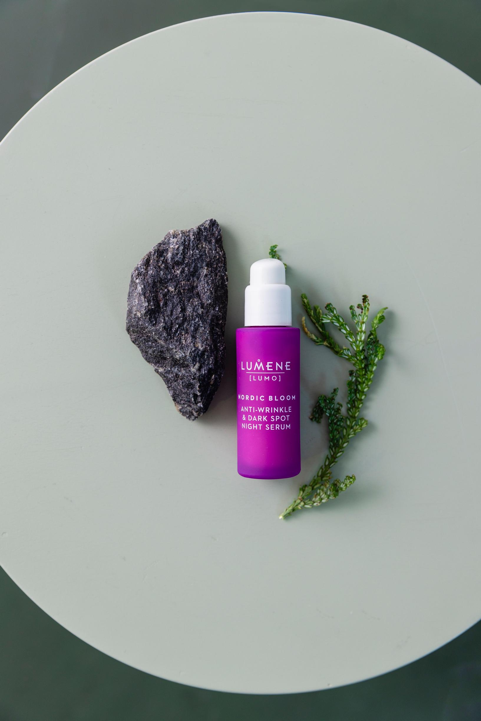 Lumene Lumo Nordic Bloom Anti-Wrinkle & Dark Spot Night Serum 32,90 e.