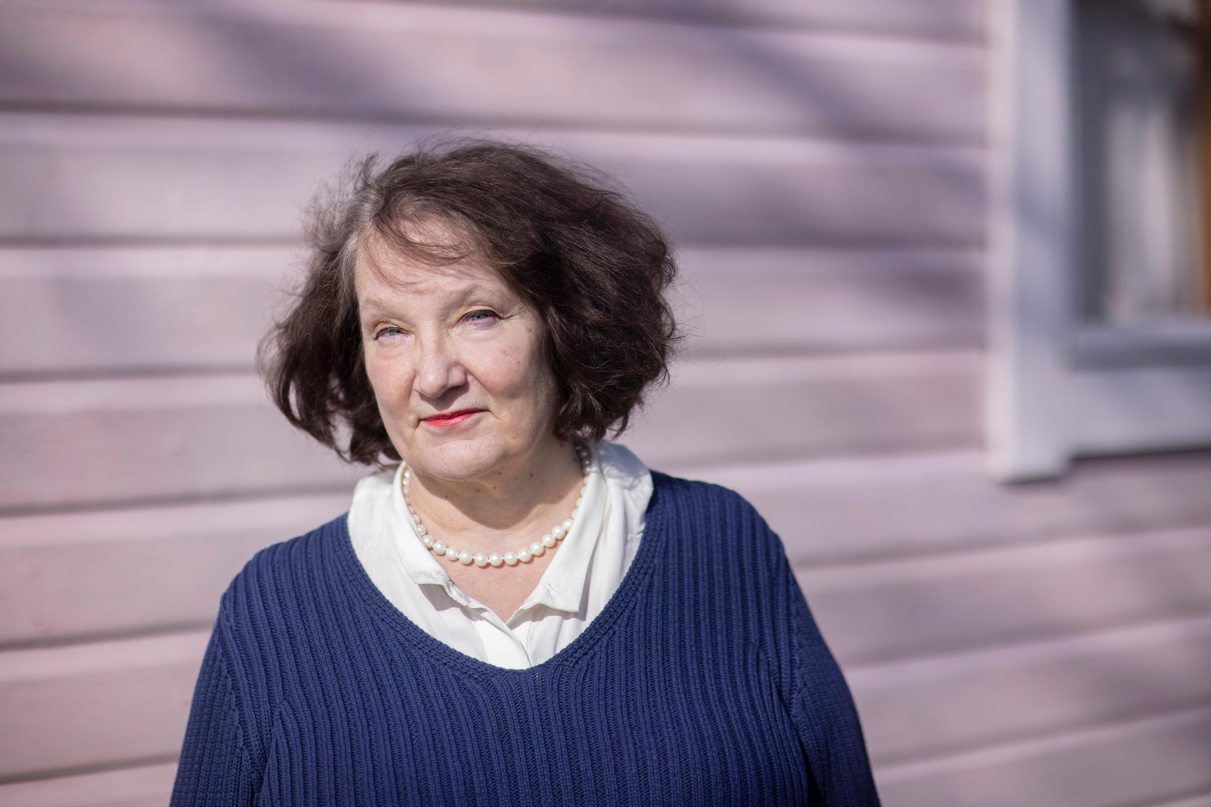 Monika Fagerholm kertoo, että äiti suri itsensä kuoliaaksi.