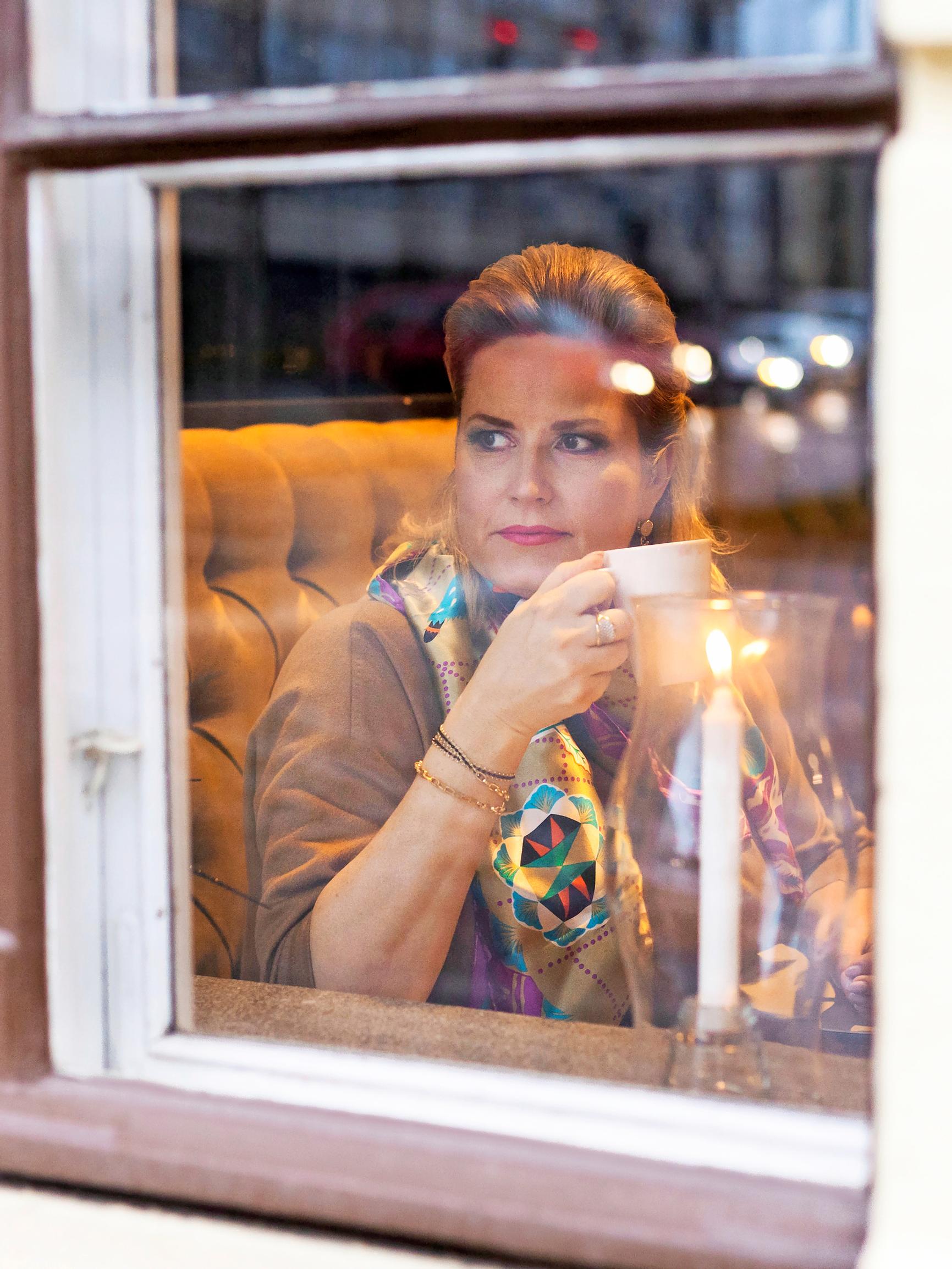 Oopperalaulaja Camilla Nylund on ylpeästi viisikymppinen: ”Tässä ammatissa saa osakseen paljon kritiikkiä, vertailua ja kateutta, mutta en enää välitä”