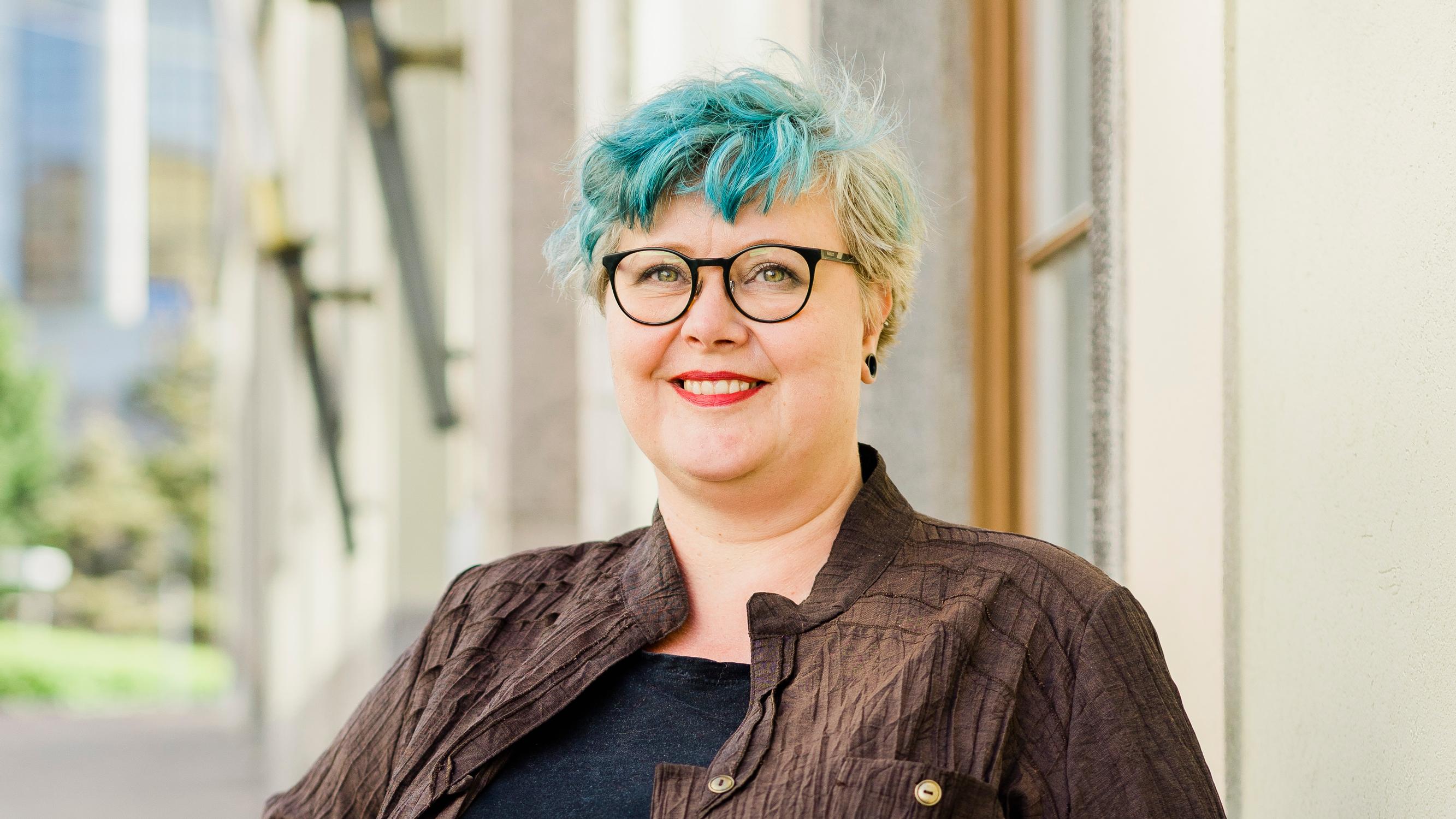 Raisa Omaheimo laihdutti jo ala-asteella, koska niin tekivät kaveritkin − nyt hän on läskiaktivisti, joka haluaa, että lihavat nähdään kokonaisina ihmisinä