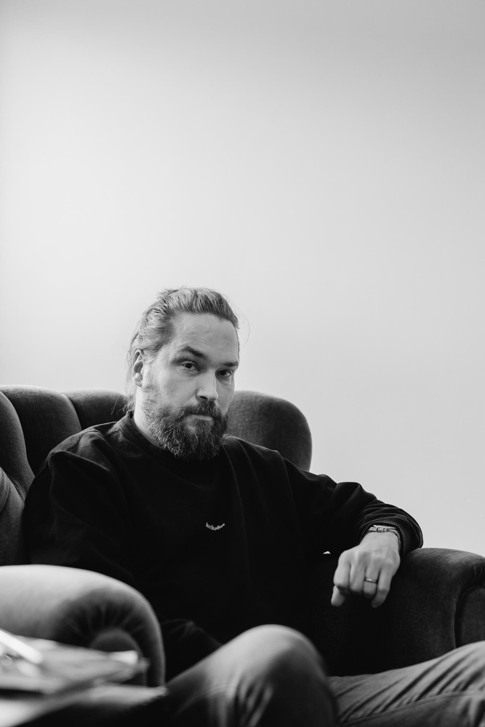 Jukka Viikilä Eevan kirjaklubi -vieraana.