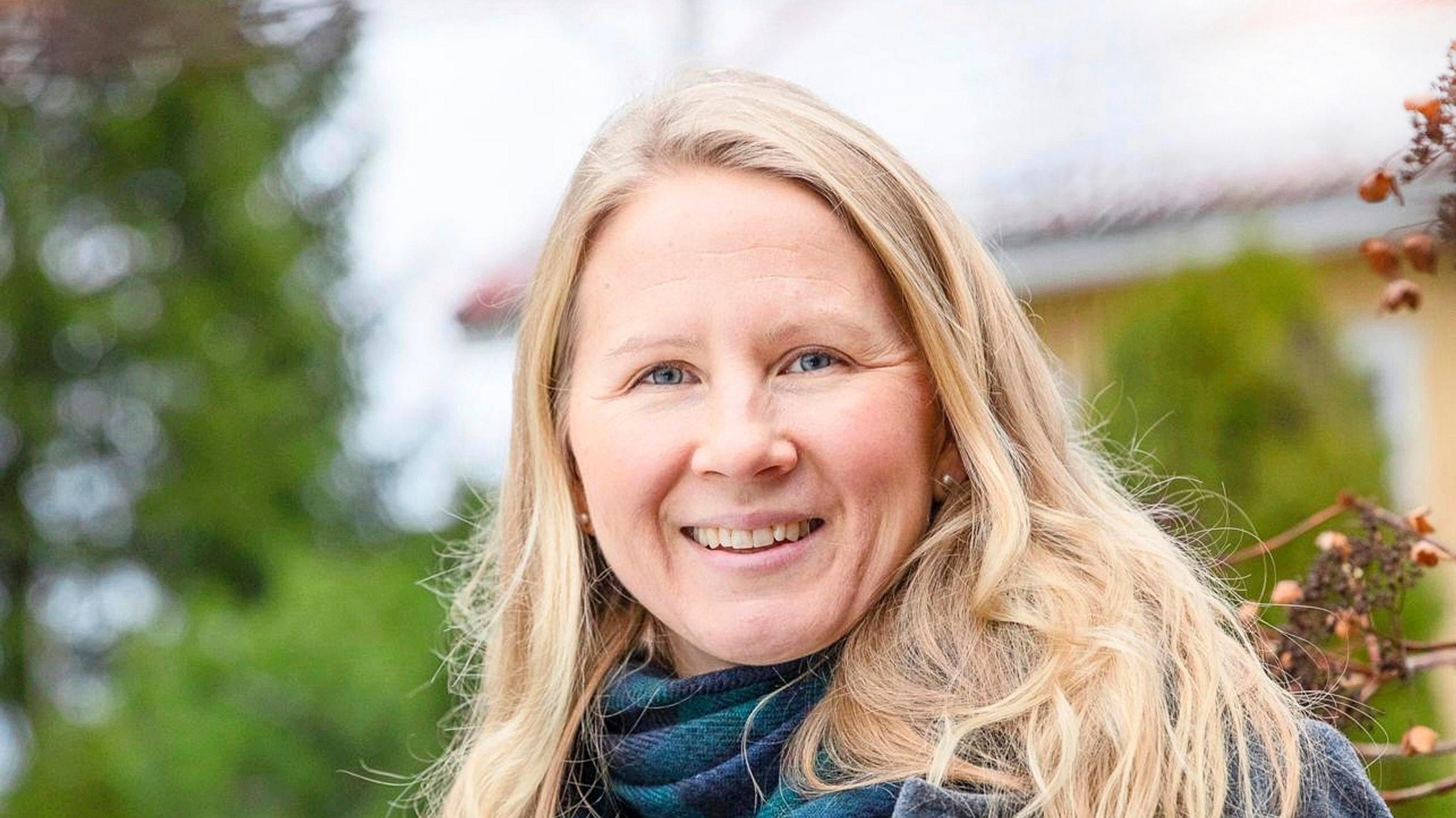 Mihin turvata, kun maailma ympärillämme järkkyy? Onnellisuustutkija Ilona Suojanen opastaa