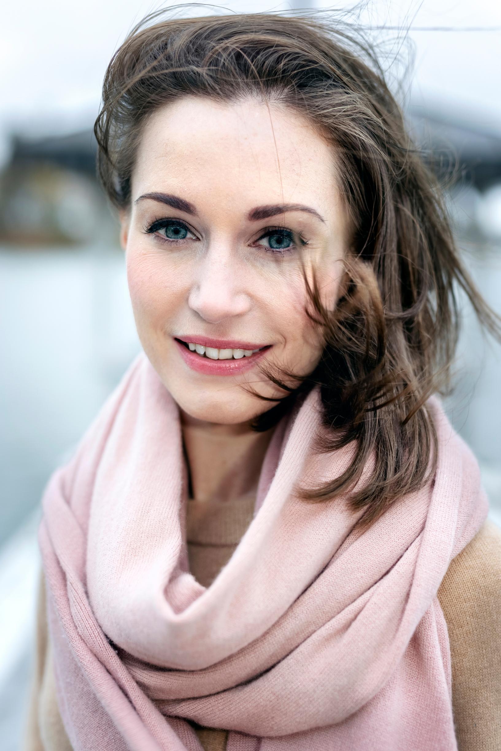 Sanna Marin on nukkunut yönsä hyvin koko pääministerikautensa ajan. ”Vaikeinakin aikoina saan yleensä aina unta. Viime kesänä lomalla yllättäen nukuin huonommin kuin muulloin.”