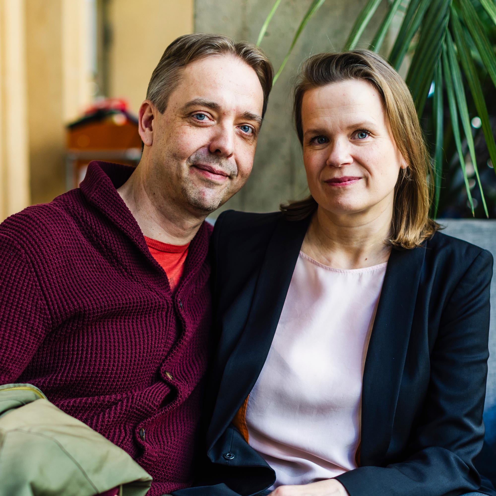 Selma Vilhunen ja Riku Siivonen olivat vastarakastuneita, kun mielenterveysongelmat veivät Rikun sairaalahoitoon – silloin syntyi oivallus, joka pitää pariskunnan yhdessä