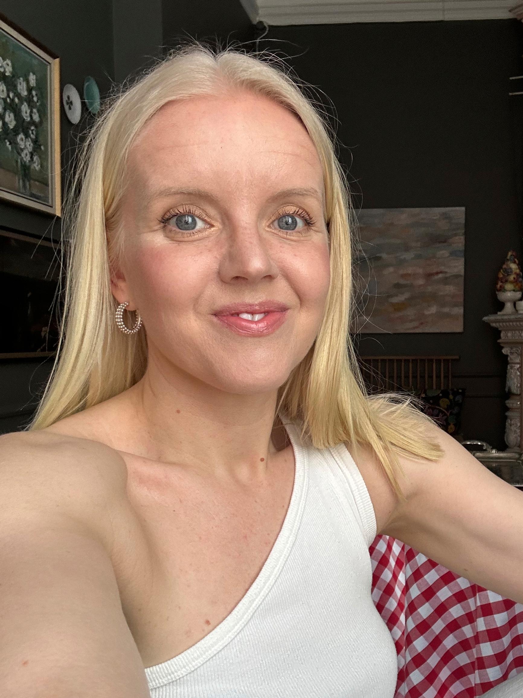 Heli, 43, kuvitteli, ettei voisi olla onnellinen ilman kumppania – sitten hän teki päätöksen, jota noudatti kaksi vuotta