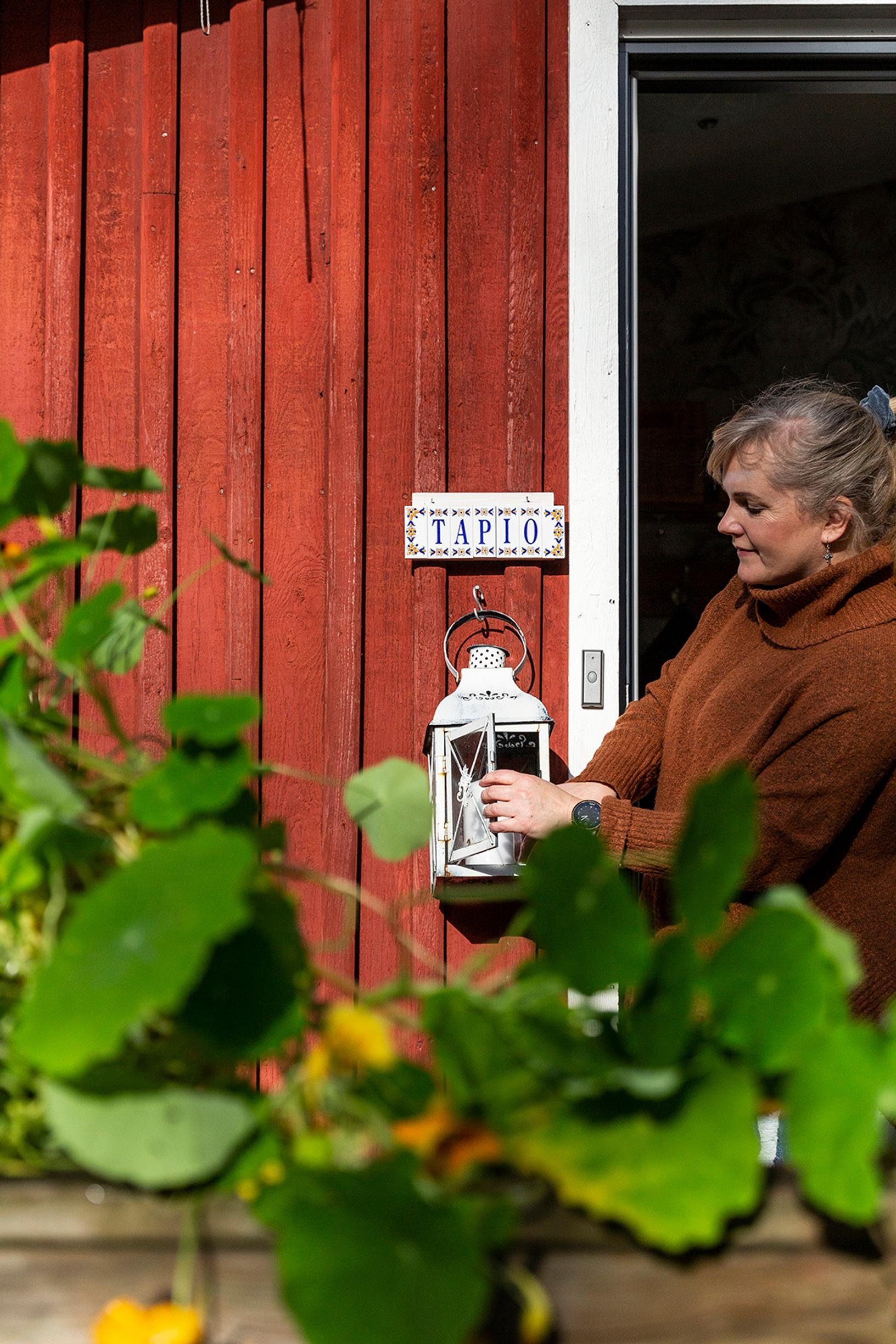 Ninan 1940-luvun puutalossa on noin sata neliötä, neljä huonetta, keittiö, sauna ja viherhuone. Vaatehuone ja viherhuone on rakennettu myöhemmin.