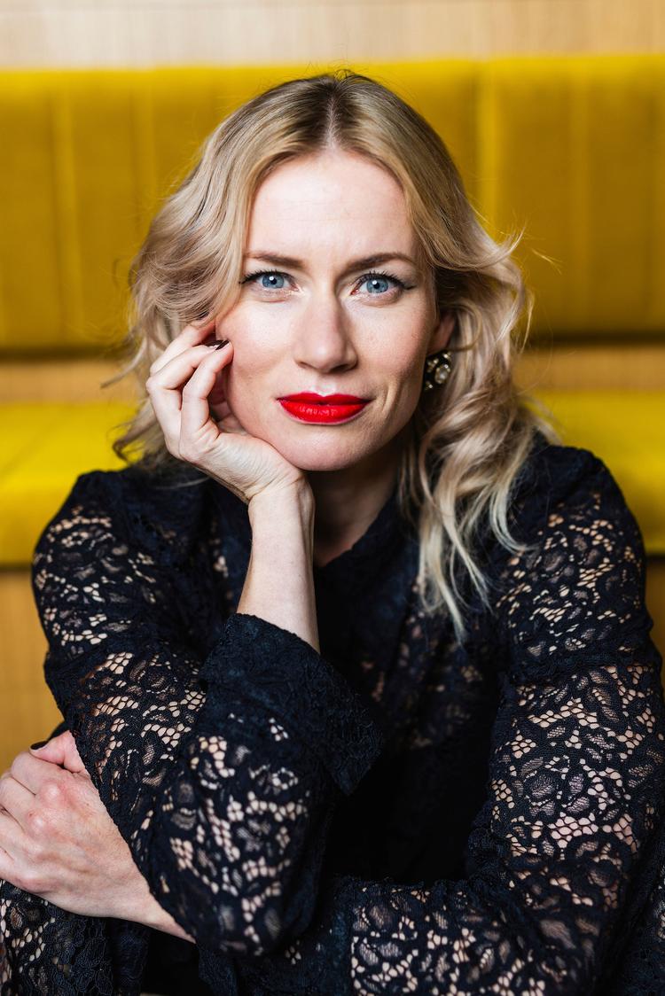 Minka Kuustonen Herkkyys Ja Empatia Ovat Vahvuuksiani Eeva minka-kuustonen-herkkyys-ja-empatia-ovat-vahvuuksiani-eeva