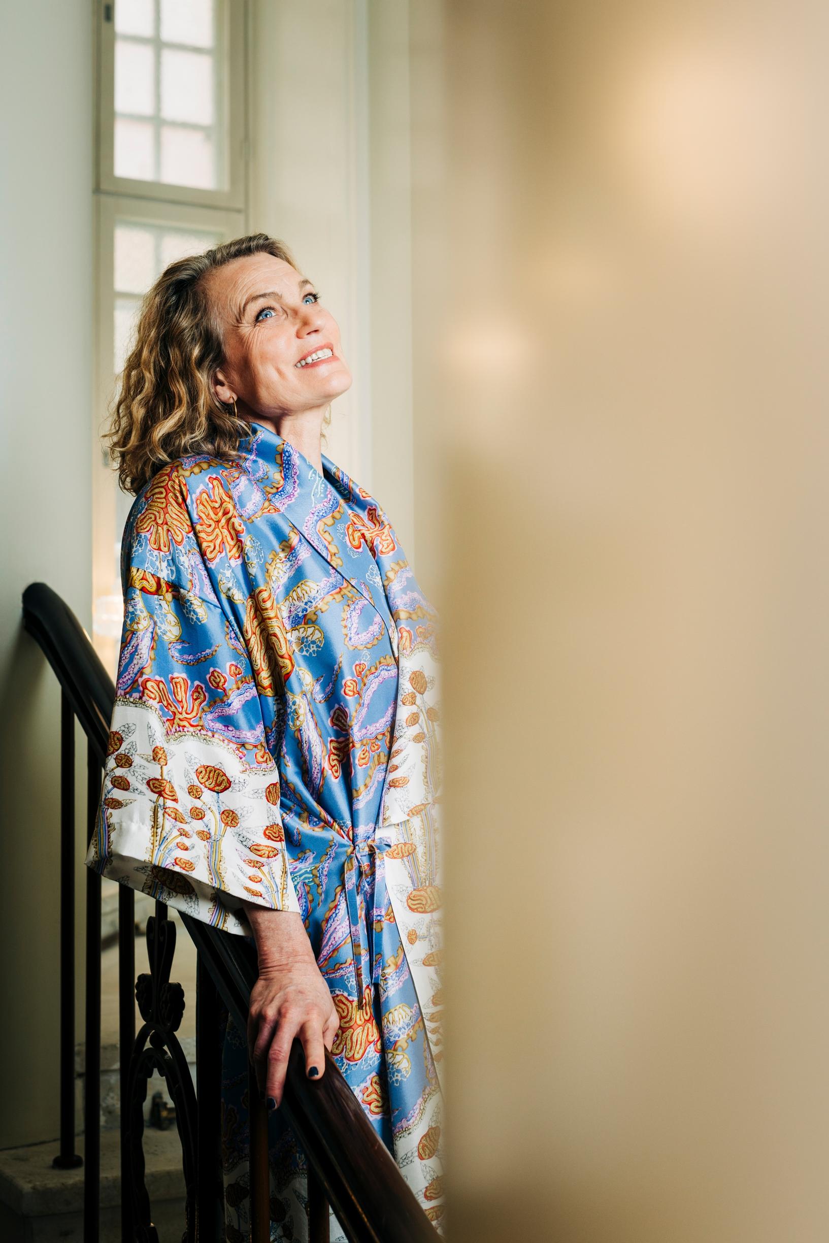”Nuorena ajattelin, että kuusikymppinen on todella vanha, mutta nyt olen päättänyt olla jokaisesta vuodestani onnellinen”, Jonna sanoo.