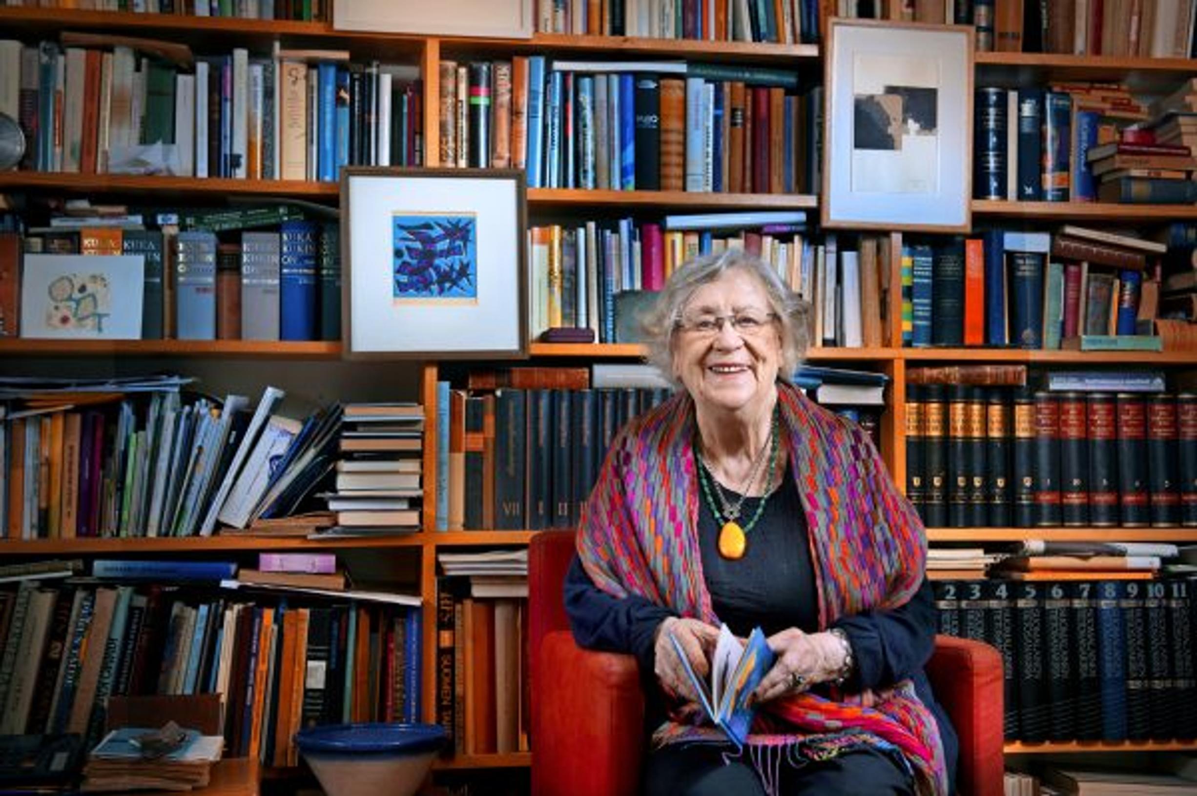 “Olen ollut onnekas. Elämä on ollut minulle armollinen, eikä minulla ole ollut suuria vastoinkäymisiä”, Kirsi Kunnas pohtii.