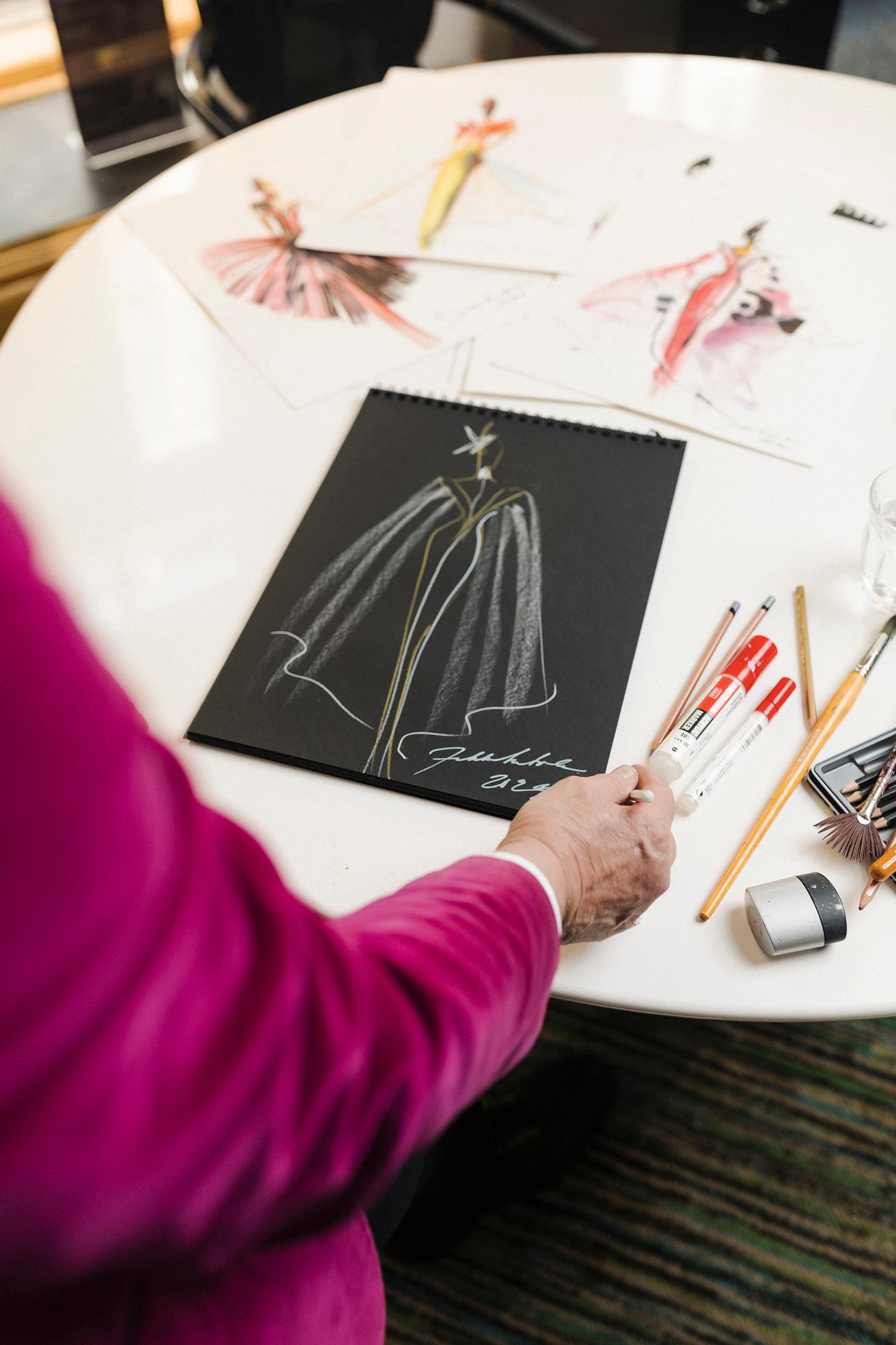 Jukka Rintala on suunnittelut asuja muun muassa Linnan juhliin, Marimekolle ja Nansolle.