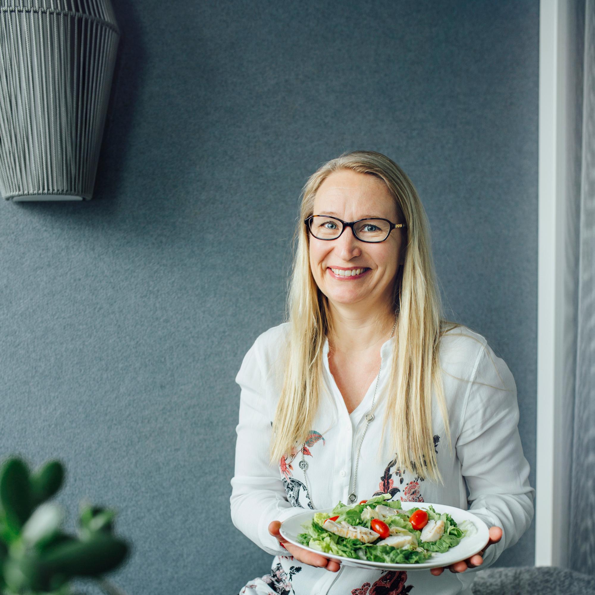 Rajut vatsaoireet pakottivat Elisabetin muuttamaan ruokavaliota: "Turvotus ja ruokastressi hävisivät"