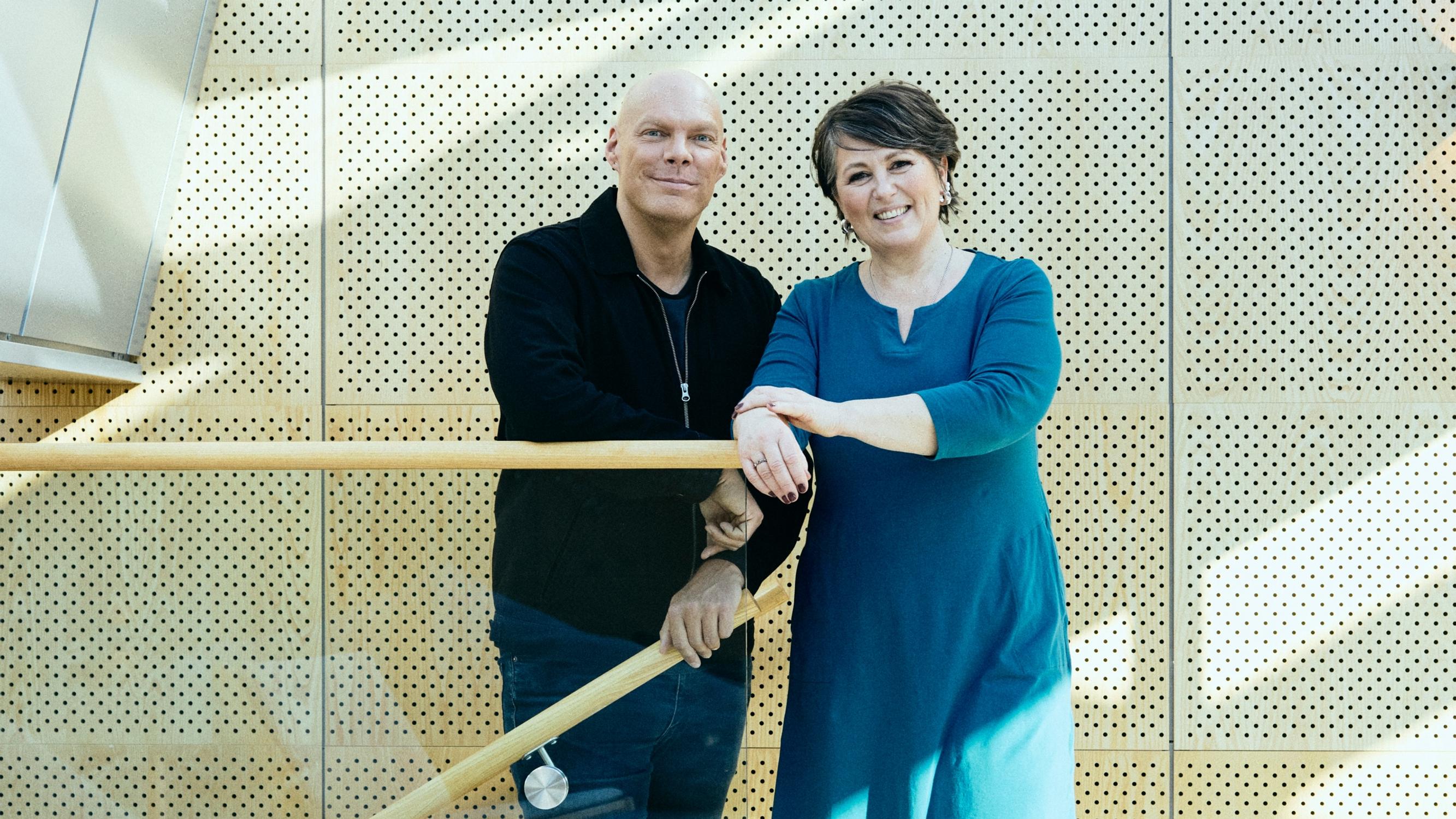 Antti Ervasti ja Marianna Stolbow tietävät, mikä hiertää suomalaisten parisuhteissa: ”Kriisien taustalla on usein sama kipupiste”