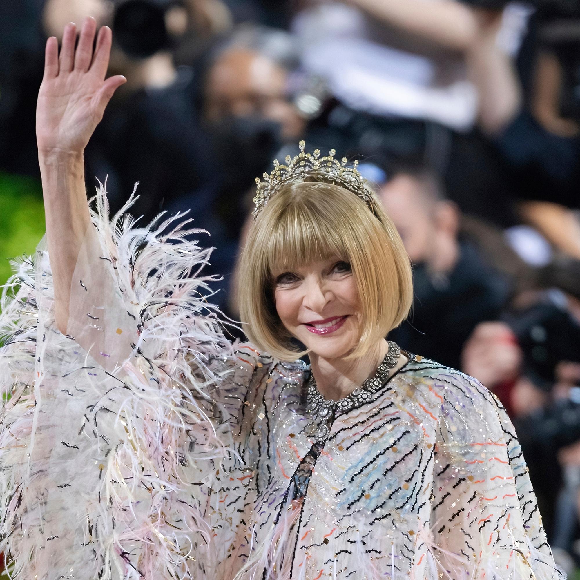 Anna Wintour on muotimaailman mahtinainen – loistavan uran varrelle on mahtunut myös pettymyksiä: ”Uskollisuus itselle palkitaan lopulta”