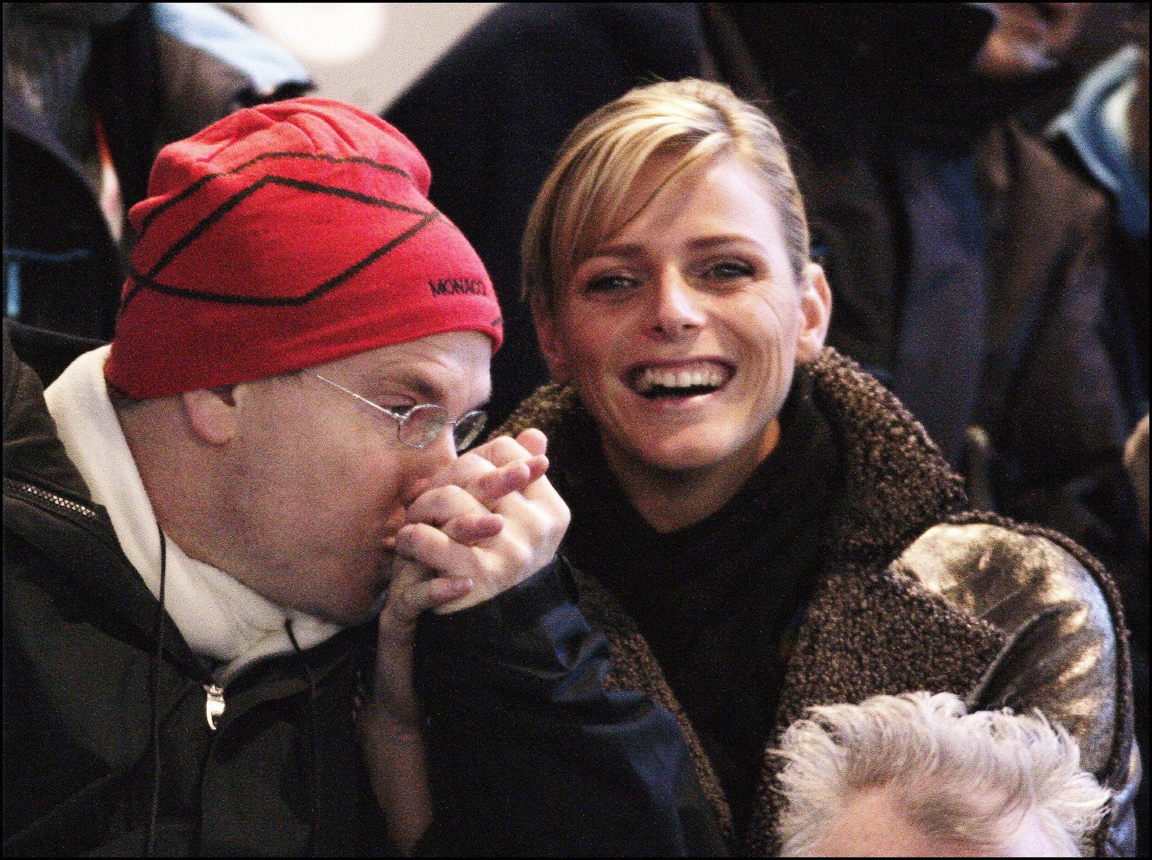Albert ja Charlene nähtiin seurustelunsa alussa yhdessä Torinon talviolympialaisissa 2006.