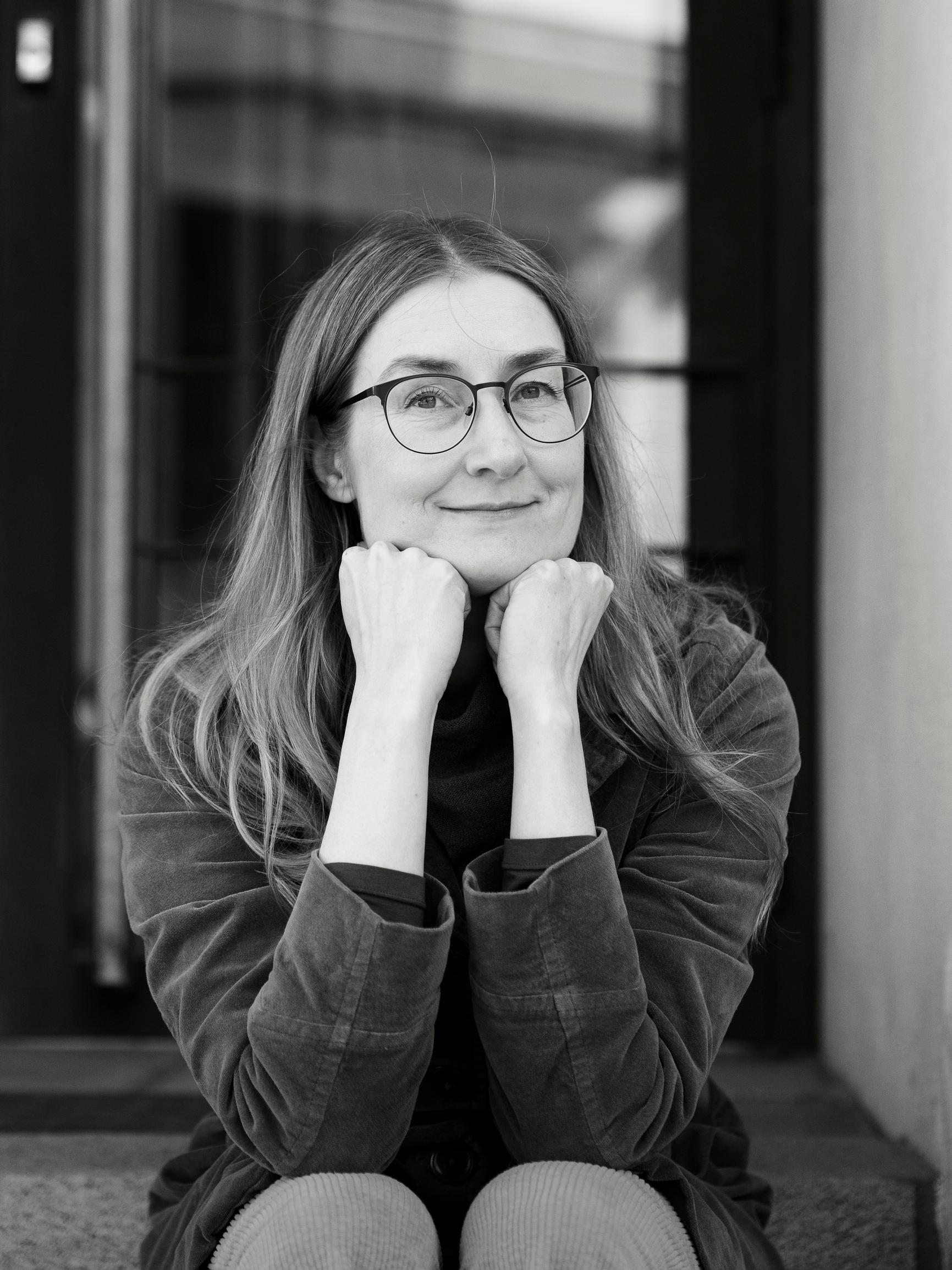 Emmi Itäranta on kansainvälisesti palkittu kirjailija, mutta hänen suurin saavutuksensa ei liity millään tavalla työhön: ”Se on ollut yksi vaikeimmista asioista elämässäni”