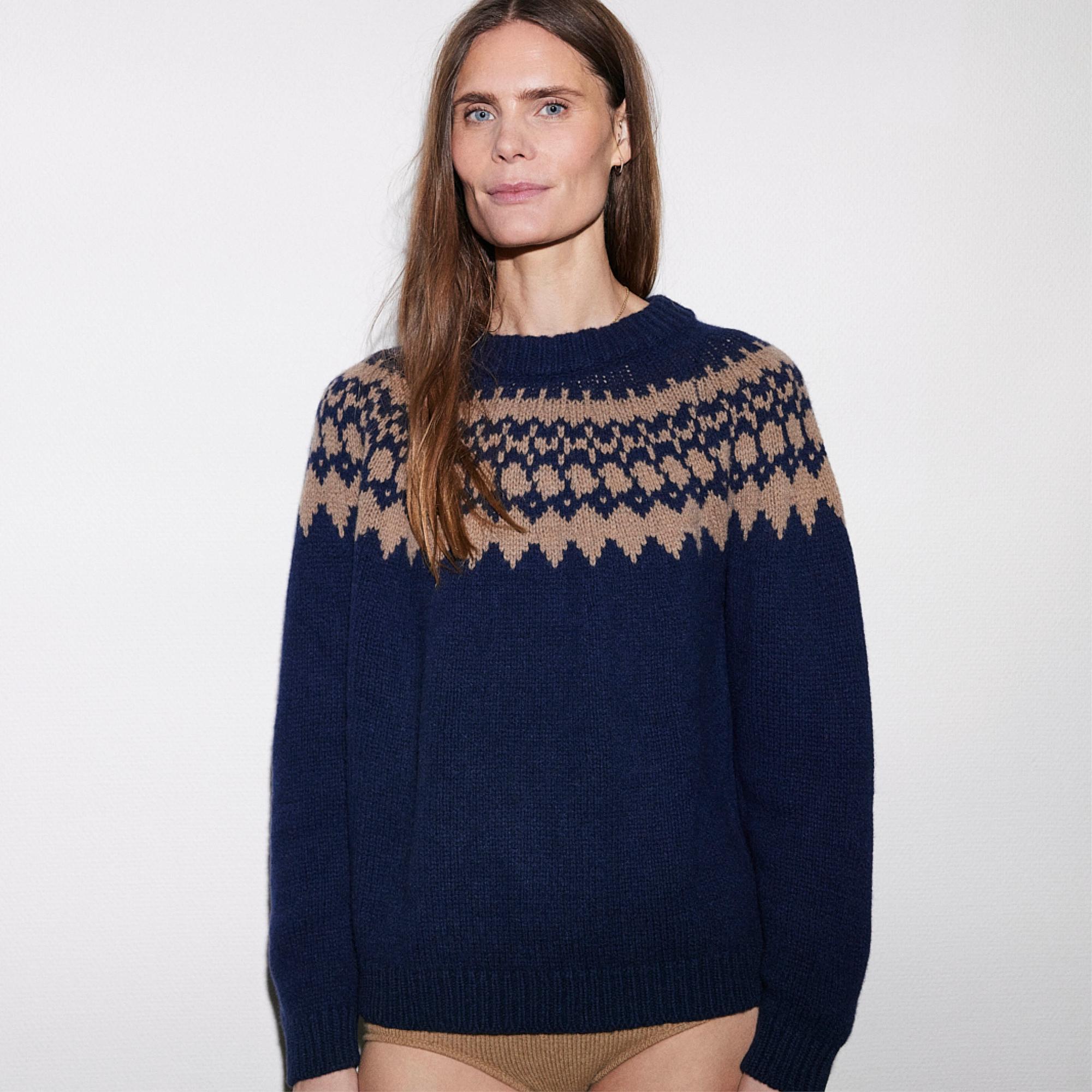 Ananda Sweater -neule 490 e, PHI.